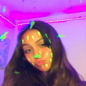 Meet your Posher, Isabella